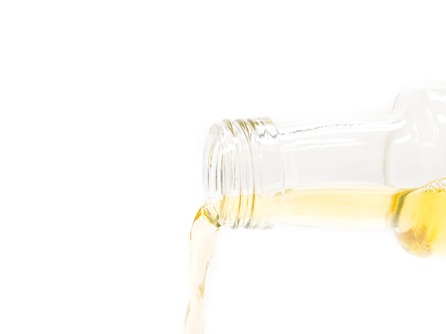 White Wine Vinegar: Uses and Substitutes
