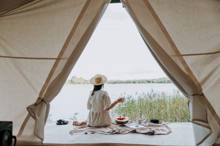 Camping in Style and Comfort: How to Choose a Glamping Tent