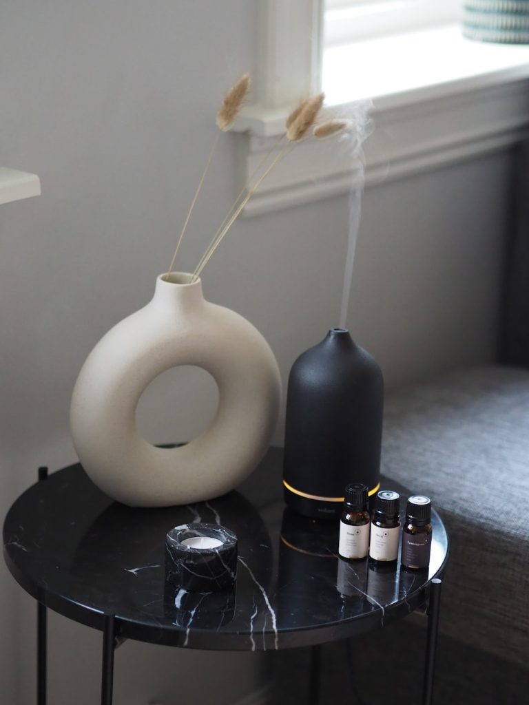 How to Choose Diffuser Scents to Create the Perfect Ambiance